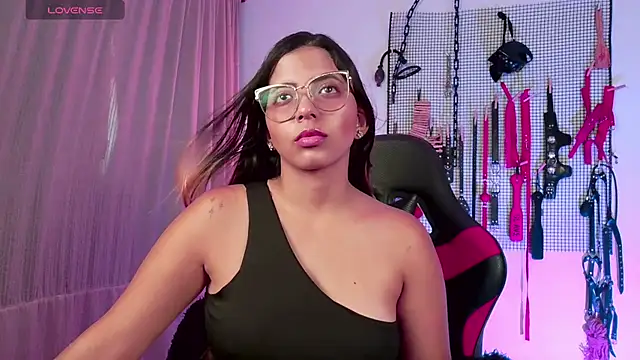 Megaan Greey online show from 13, 9, 2025