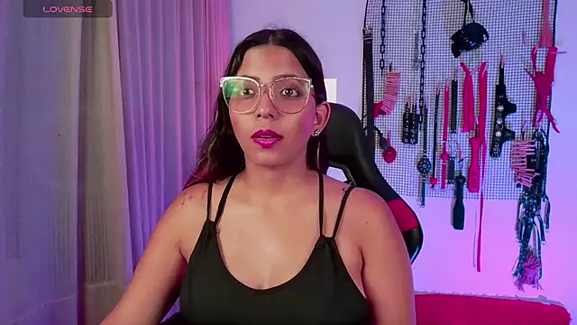 Megaan Greey online show from 4, 10, 2025