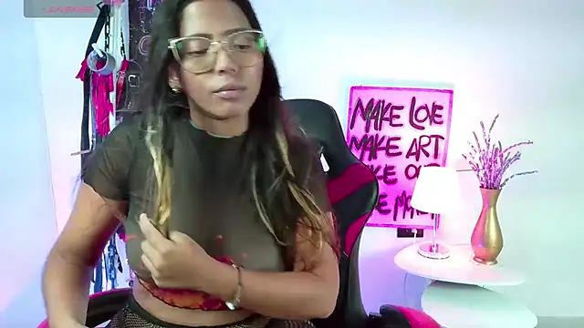 Megaan Greey online show from 29, 11, 2025