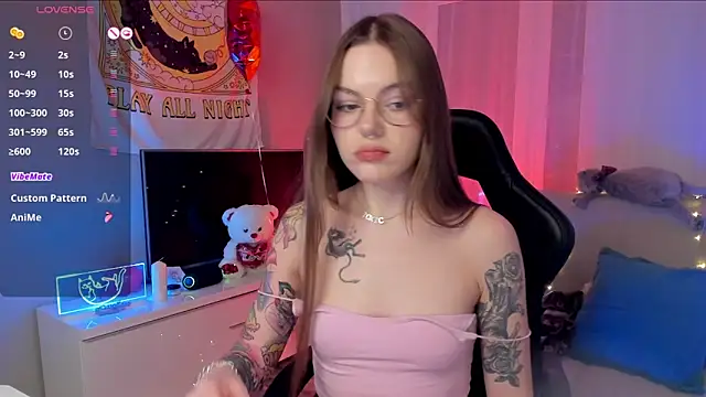 Marta May  online show from 6, 3, 2025