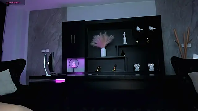 KatieNolan 1 online show from 2, 2, 2025