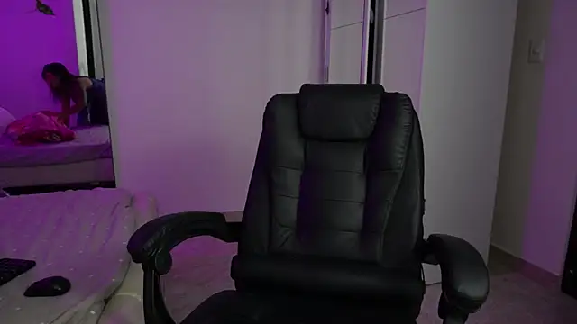 Snapshot of tammylee_ chatting on 15, 10, 2025 tammylee online show from 15, 10, 2025