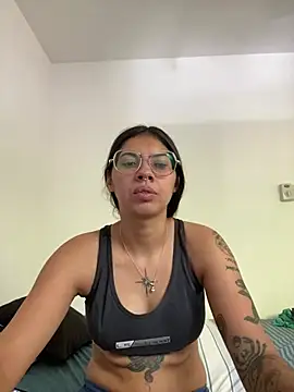 Snapshot of Argentiiniita chatting on 3, 2, 2025 Argentiiniita online show from 3, 2, 2025