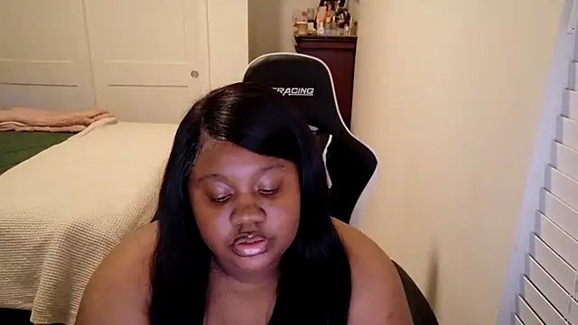 explosivekitty69 online show from 17, 11, 2025