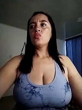 Snapshot of hailey85 chatting on 30, 4, 2026 hailey85 online show from 30, 4, 2026