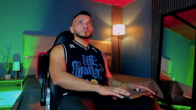 maximusclark1 online show from 4, 2, 2026