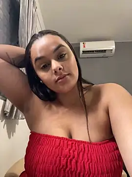 crystalmmour online show from 14, 2, 2025