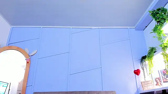 Snapshot of nathalie_rossel chatting on 17, 11, 2025 nathalie rossel online show from 17, 11, 2025