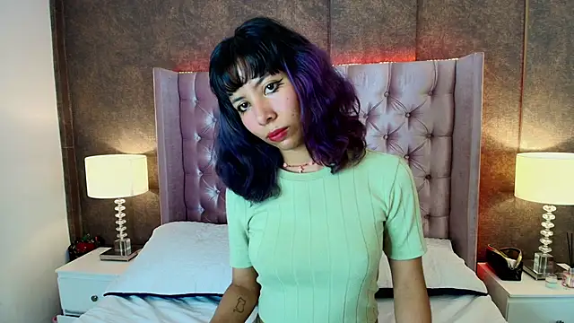 Akane Uwu online show from 10, 2, 2025