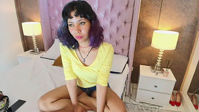 Akane Uwu online show from 14, 2, 2025