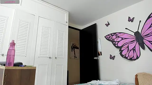 Snapshot of sweet_amalia4 chatting on 20, 10, 2025 sweet amalia4 online show from 20, 10, 2025