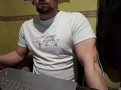 Snapshot of Regularfucker28 chatting on 10, 3, 2025 Regularfucker28 online show from 10, 3, 2025