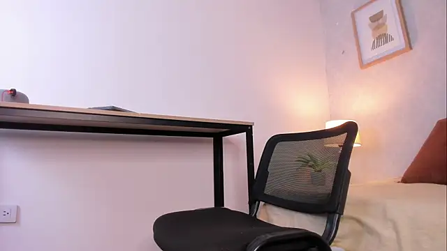 Snapshot of Caroline_dh chatting on 14, 5, 2026 Caroline dh online show from 14, 5, 2026