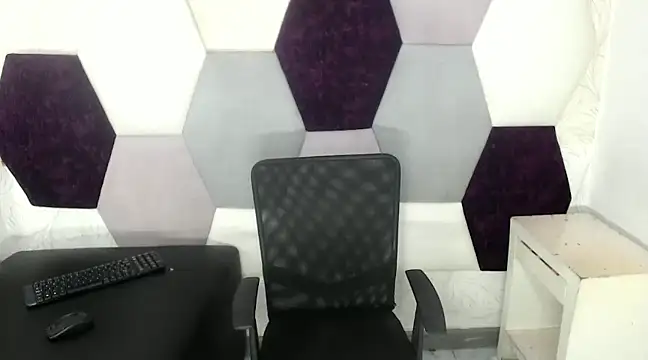 Snapshot of AbrahanBratz chatting on 3, 12, 2024 AbrahanBratz online show from 3, 12, 2024