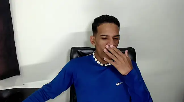 Snapshot of AbrahanBratz chatting on 26, 12, 2024 AbrahanBratz online show from 26, 12, 2024