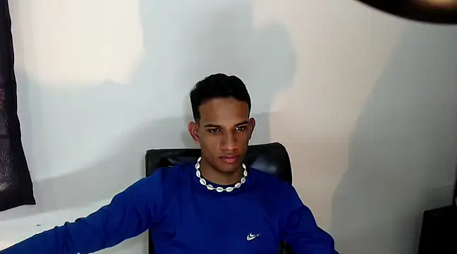 Snapshot of AbrahanBratz chatting on 26, 12, 2024 AbrahanBratz online show from 26, 12, 2024