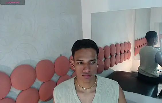 Snapshot of AbrahanBratz chatting on 8, 1, 2025 AbrahanBratz online show from 8, 1, 2025