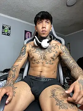 Snapshot of Nickhot0609 chatting on 23, 10, 2025 Nickhot0609 online show from 23, 10, 2025