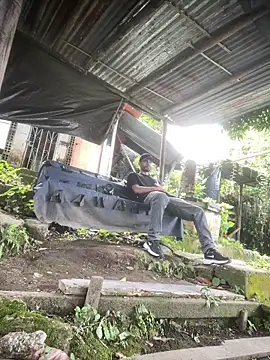 Jestebanano online show from 8, 4, 2026