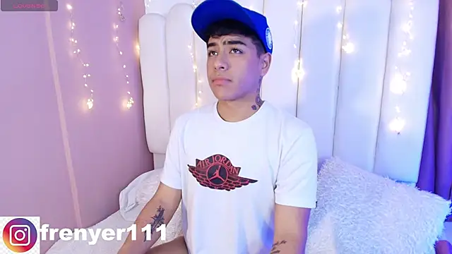 kiing azahell online show from 28, 2, 2025