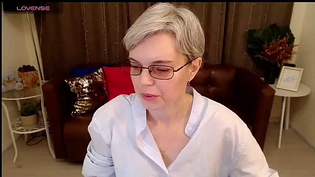 Cutie Erikaa1 online show from 7, 3, 2025