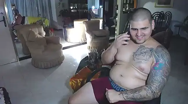 Snapshot of pitbullveryhot chatting on 6, 2, 2025 pitbullveryhot online show from 6, 2, 2025