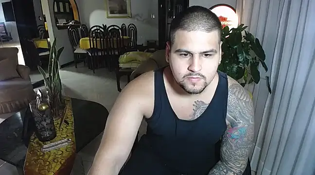 Snapshot of pitbullveryhot chatting on 18, 2, 2025 pitbullveryhot online show from 18, 2, 2025