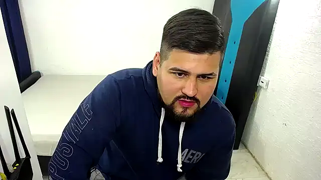 Snapshot of pitbullveryhot chatting on 13, 10, 2025 pitbullveryhot online show from 13, 10, 2025