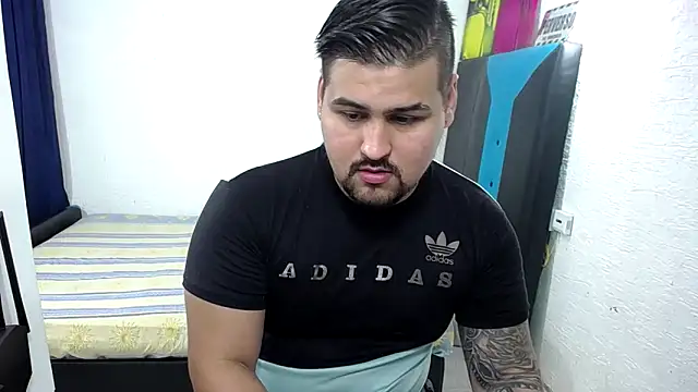 Snapshot of pitbullveryhot chatting on 17, 11, 2025 pitbullveryhot online show from 17, 11, 2025