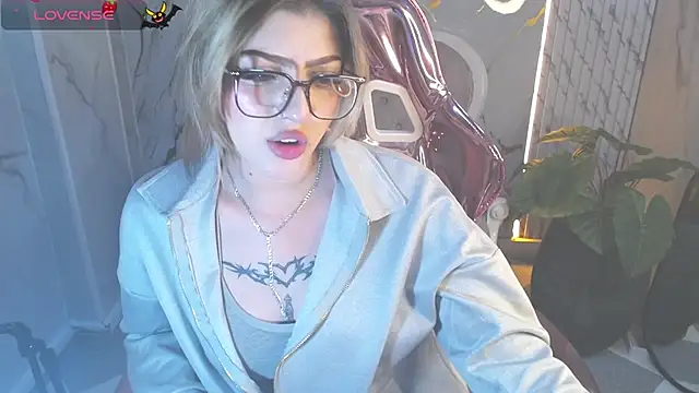 Kitty fox b online show from 31, 10, 2025