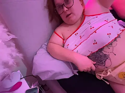 Tallulah-mae-xoxox online show from 11, 1, 2025