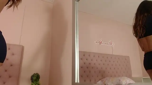 Snapshot of alice_sofia chatting on 25, 10, 2025 alice sofia online show from 25, 10, 2025