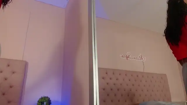 Snapshot of alice_sofia chatting on 11, 11, 2025 alice sofia online show from 11, 11, 2025