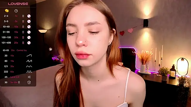 Snapshot of MilliBrown_ chatting on 16, 11, 2025 MilliBrown online show from 16, 11, 2025