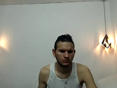 Latin Boy24 online show from 18, 9, 2025