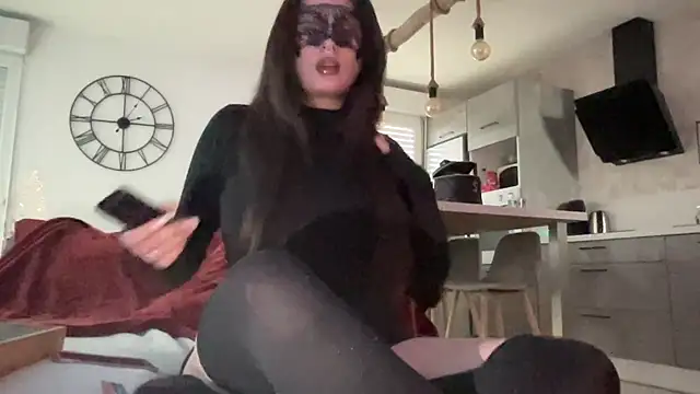 DominaCat75 online show from 19, 12, 2024