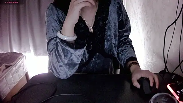 Fang-Xiaojie online show from 1, 3, 2025