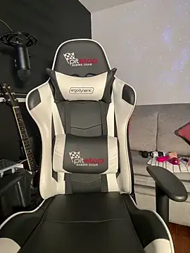 Snapshot of missycanoo chatting on 3, 3, 2025 missycanoo online show from 3, 3, 2025