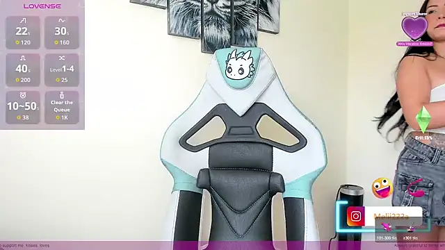 Snapshot of missycanoo chatting on 5, 11, 2025 missycanoo online show from 5, 11, 2025