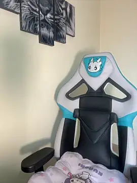 Snapshot of missycanoo chatting on 17, 12, 2025 missycanoo online show from 17, 12, 2025