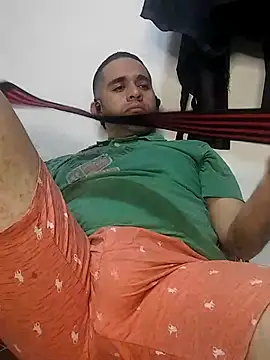 Snapshot of CRISTHIAN_GREY01 chatting on 14, 2, 2025 CRISTHIAN GREY01 online show from 14, 2, 2025