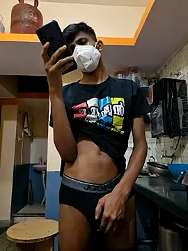 Snapshot of KissesBoyAD chatting on 18, 12, 2024 KissesBoyAD online show from 18, 12, 2024