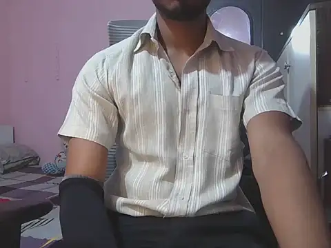 Snapshot of KissesBoyAD chatting on 28, 9, 2025 KissesBoyAD online show from 28, 9, 2025
