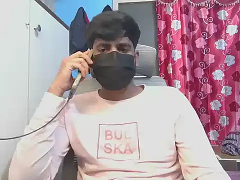 KissesBoyAD online show from 17, 2, 2026