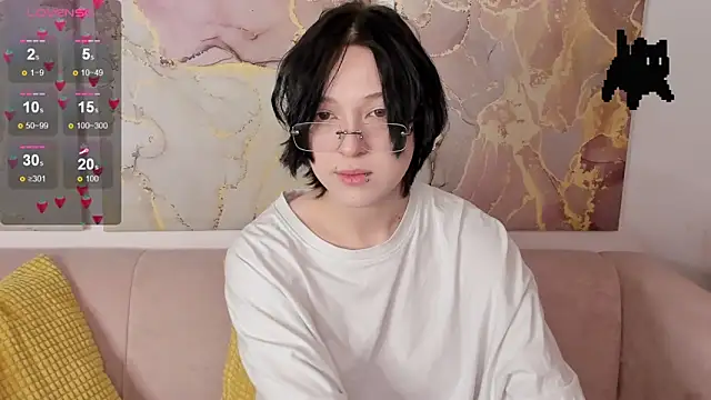 fiamoory online show from 4, 3, 2026