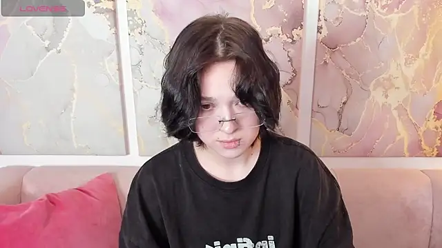 fiamoory online show from 9, 4, 2026