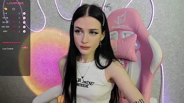 Molly Crystall online show from 2, 7, 2026