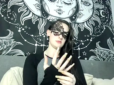 Snapshot of LexiSnowUK chatting on 6, 2, 2025 LexiSnowUK online show from 6, 2, 2025