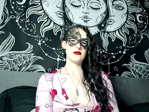 Snapshot of LexiSnowUK chatting on 7, 2, 2025 LexiSnowUK online show from 7, 2, 2025