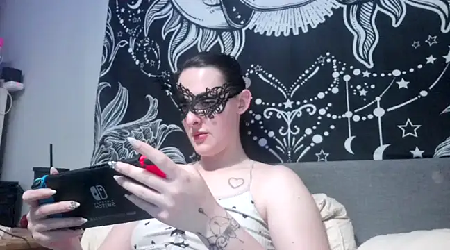 Snapshot of LexiSnowUK chatting on 22, 2, 2025 LexiSnowUK online show from 22, 2, 2025